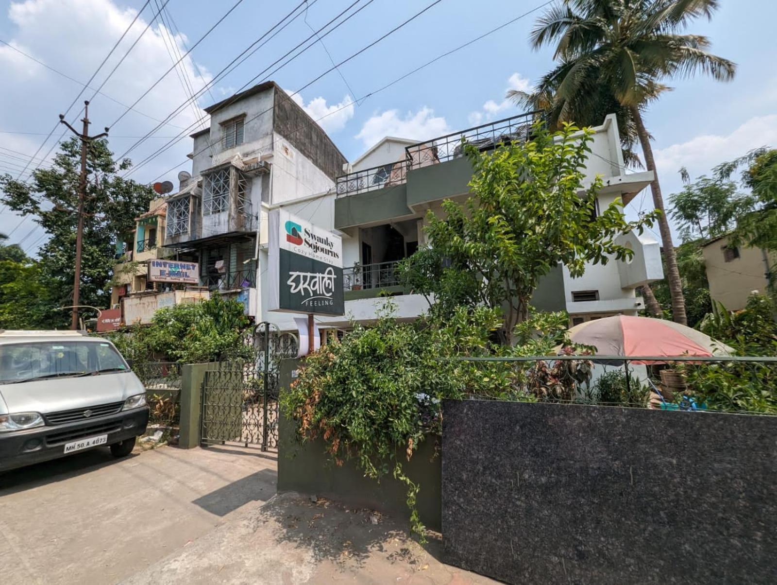 Swanky Sojourns Homestay コールハープル エクステリア 写真