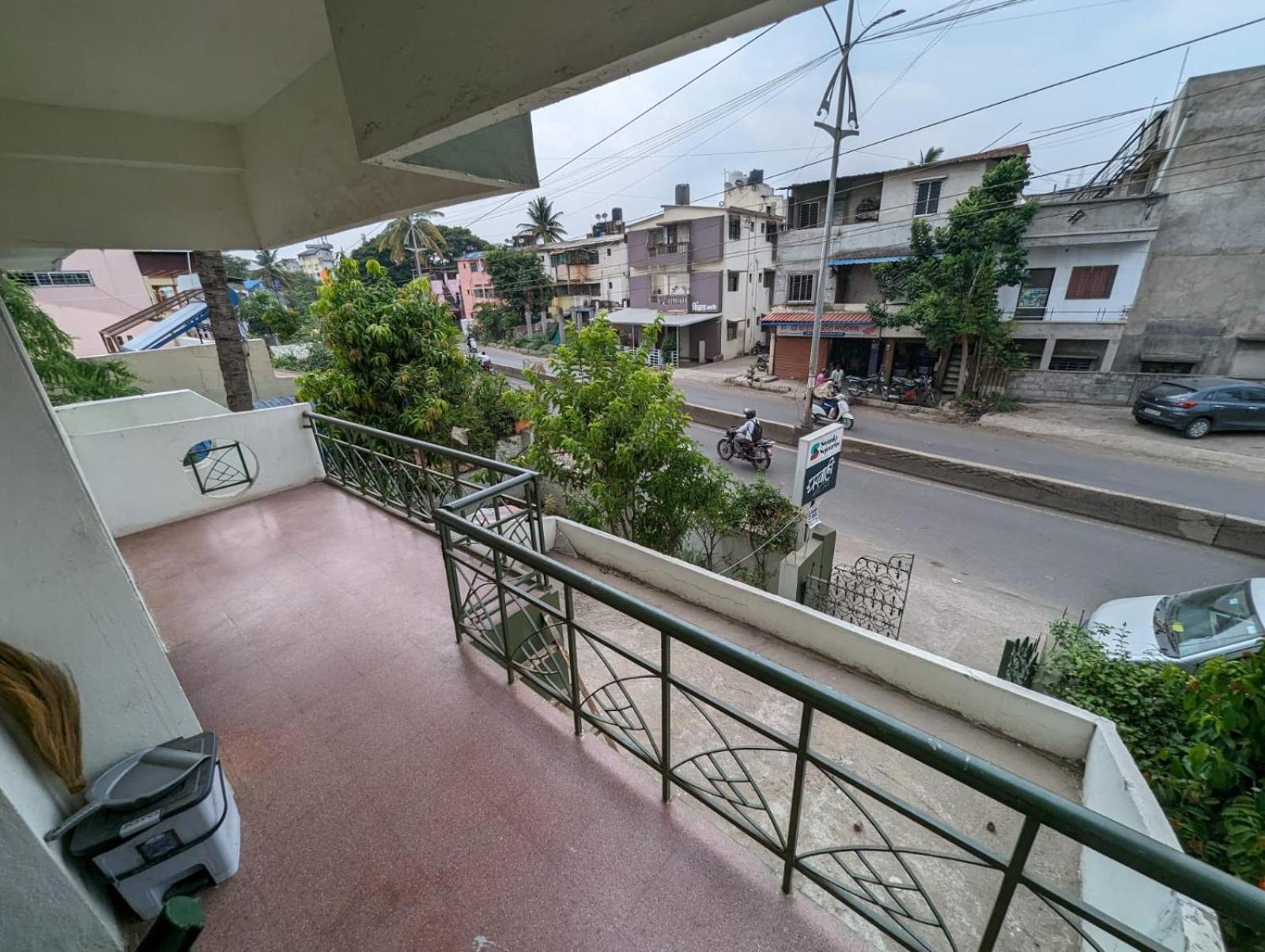 Swanky Sojourns Homestay コールハープル エクステリア 写真